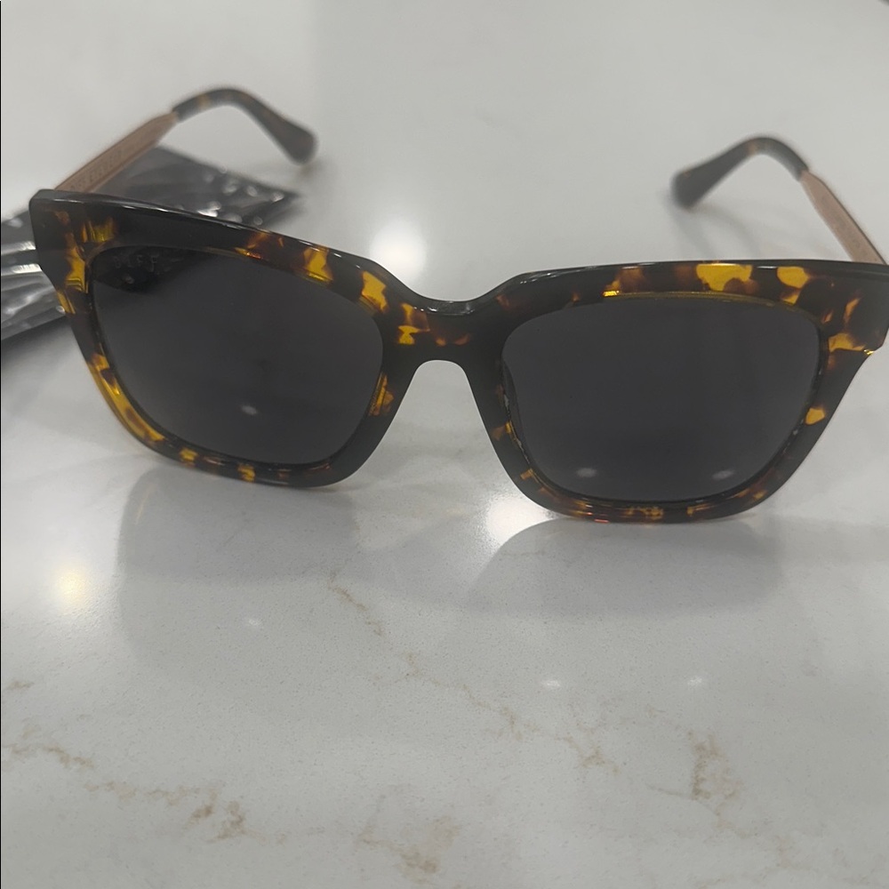 Diff Eyewear Tortoiseshell Frame Sunglasses With … - image 3
